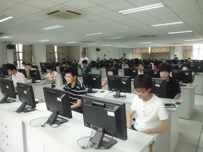 信息學院第三屆大學生軟件設(shè)計大賽 程序設(shè)計大賽圓滿落幕，軟件設(shè)計制作展學子風采
